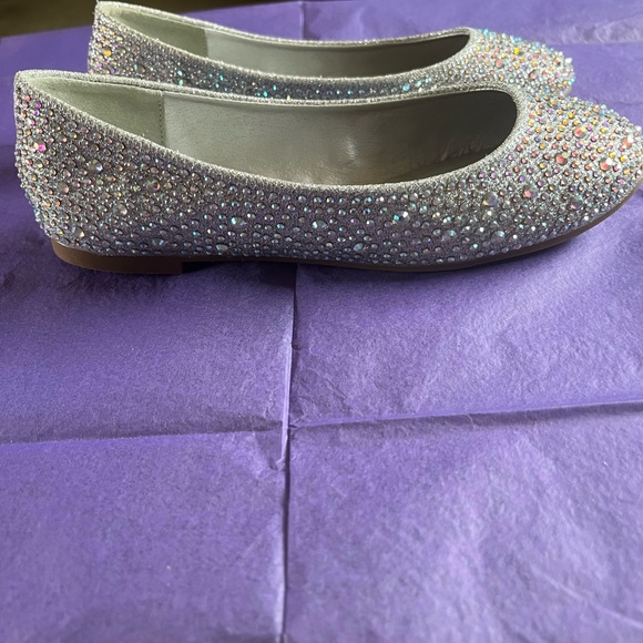 Women’s Flats - Picture 2 of 6
